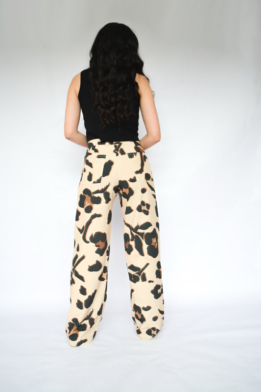 pantalón estampado flores mantequilla