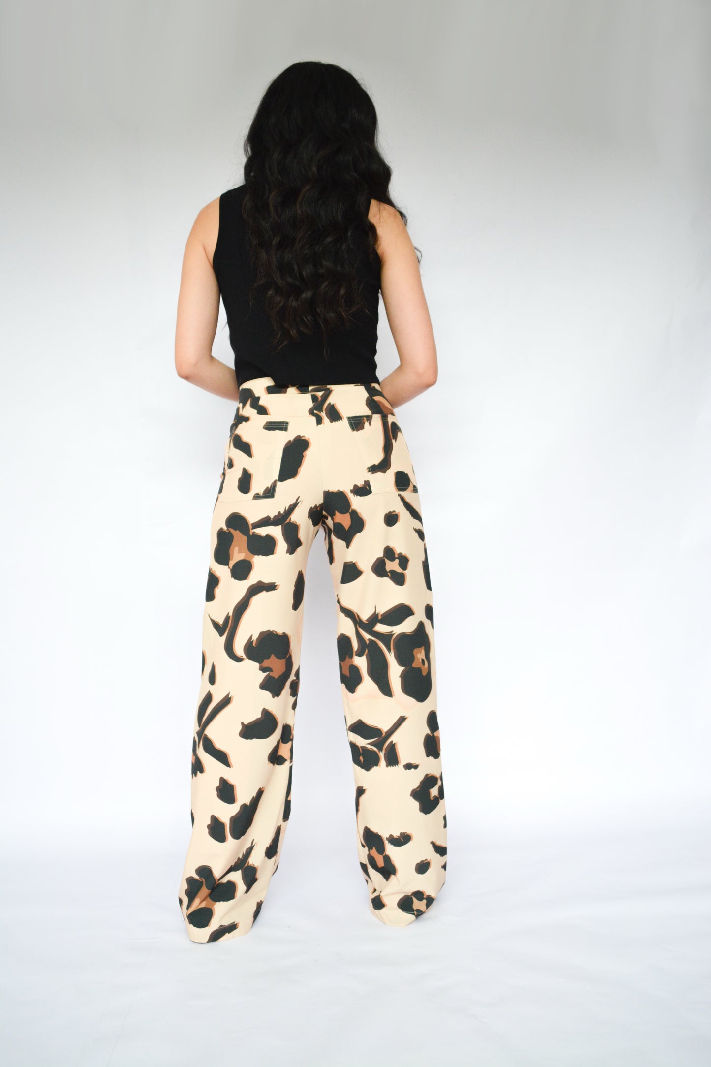 pantalón estampado flores mantequilla