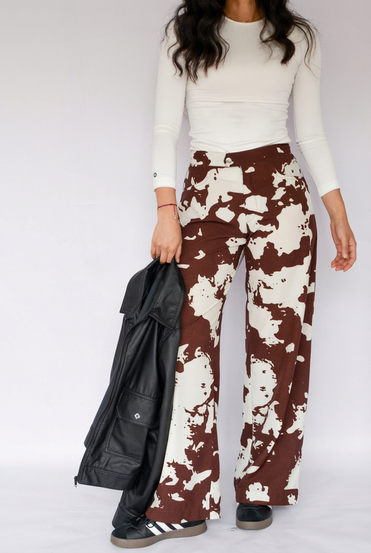 pantalón estampado vaca