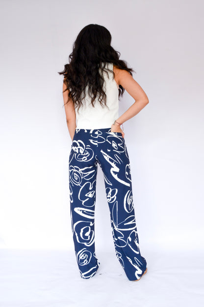 pantalón estampado dibujo flores