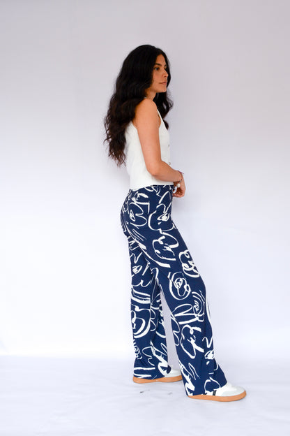 pantalón estampado dibujo flores