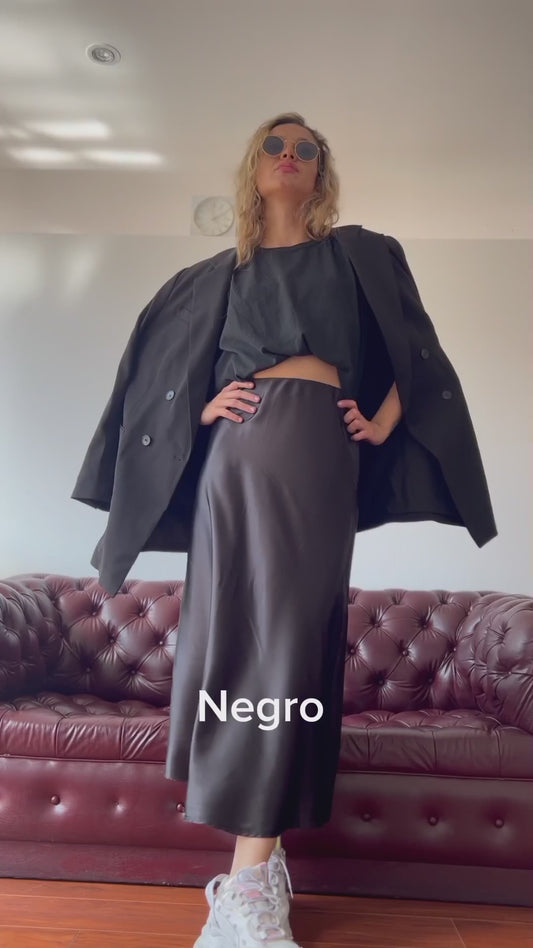 falda seda negra